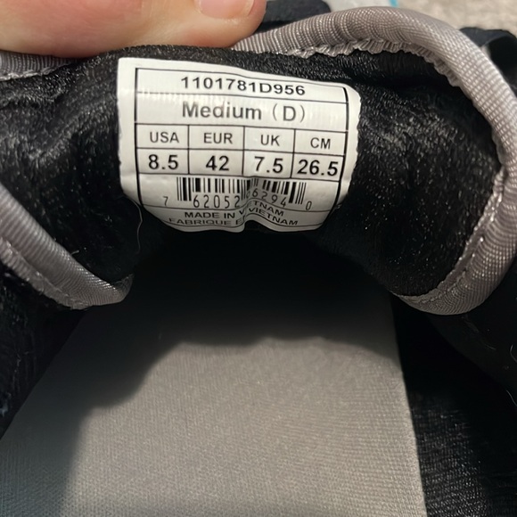 Brooks Chariot. Men’s 8.5. Grey, black, teal. - Picture 5 of 5